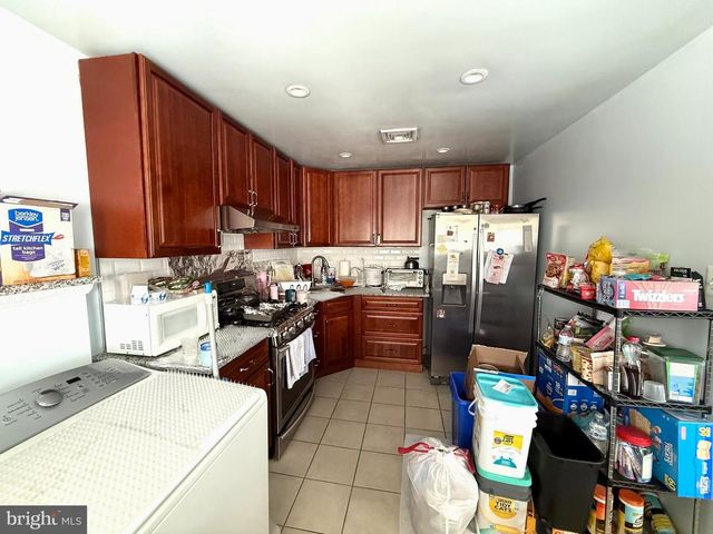 2555 S JESSUP ST, Philadelphia, PA 19148