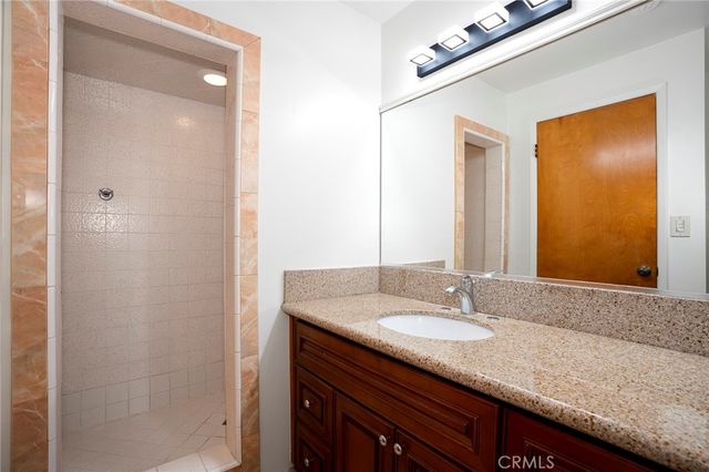 3737 E 2nd 101, Long Beach, CA 90803