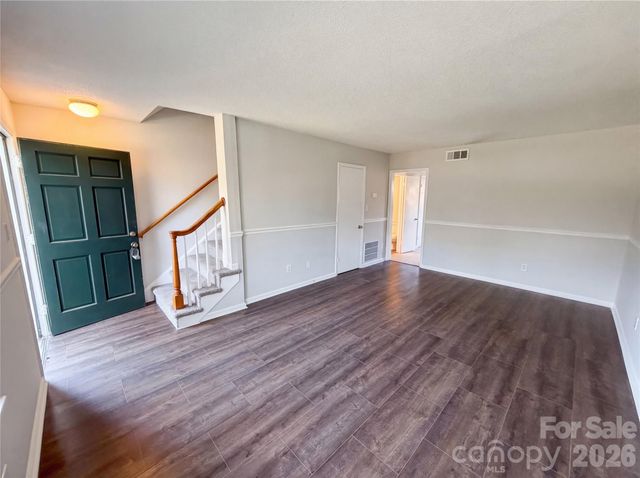 4726 Old Lantern Way, Charlotte, NC 28212