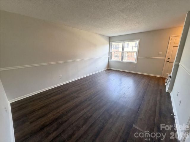 4726 Old Lantern Way, Charlotte, NC 28212