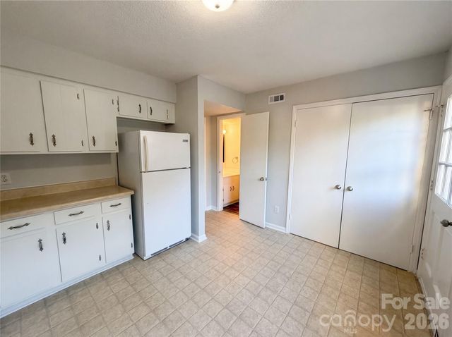 4726 Old Lantern Way, Charlotte, NC 28212