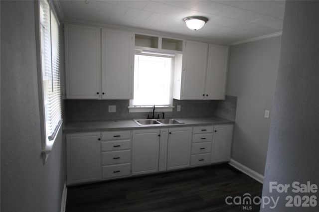 406 E Mill Street, Landis, NC 28088