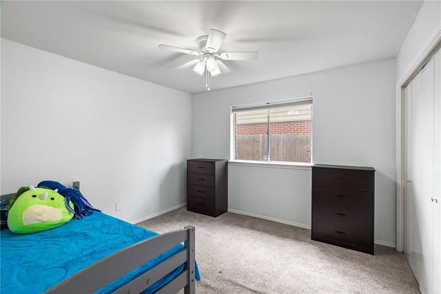 7906 Wolf Dr, Corpus Christi, TX 78414