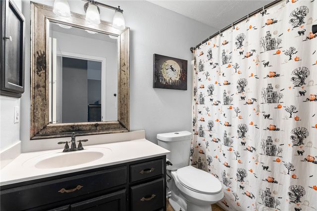 7906 Wolf Dr, Corpus Christi, TX 78414