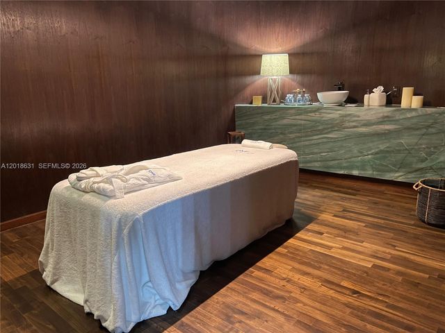 1 Collins Ave 108, Miami Beach, FL 33139