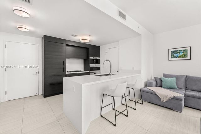 1 Collins Ave 108, Miami Beach, FL 33139