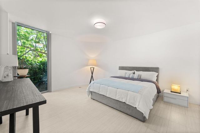 1 Collins Ave 108, Miami Beach, FL 33139