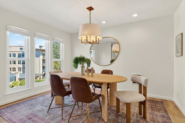 5335 Broadway Ter 301, Oakland, CA 94618