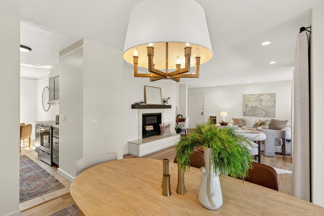 5335 Broadway Ter 301, Oakland, CA 94618