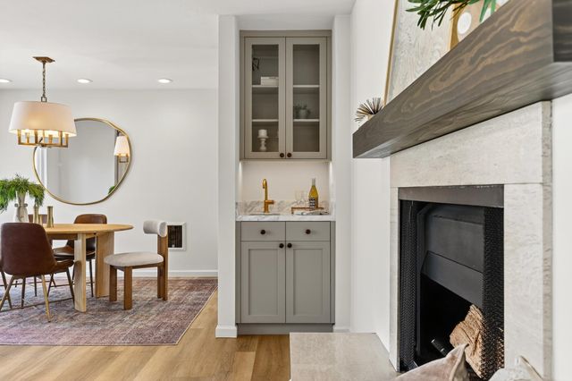 5335 Broadway Ter 301, Oakland, CA 94618