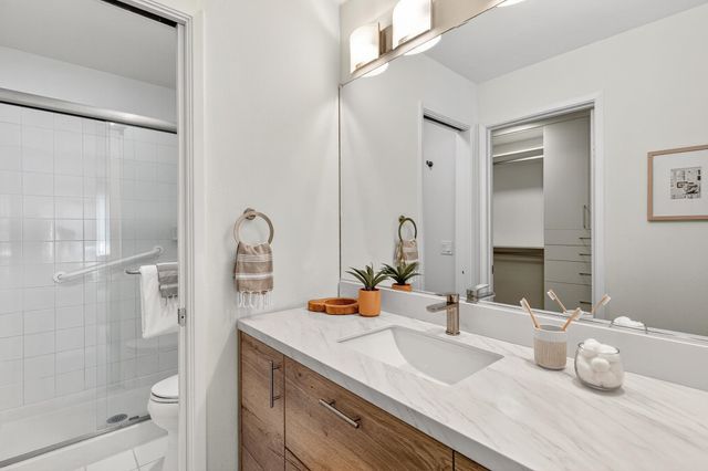 5335 Broadway Ter 301, Oakland, CA 94618