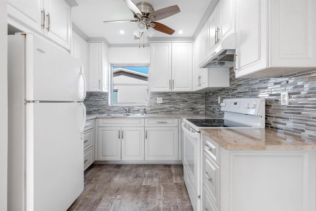 2739 Dudley Drive W D, West Palm Beach, FL 33415