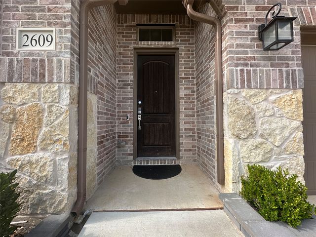 2609 Chevy Chase Drive, Denton, TX 76207