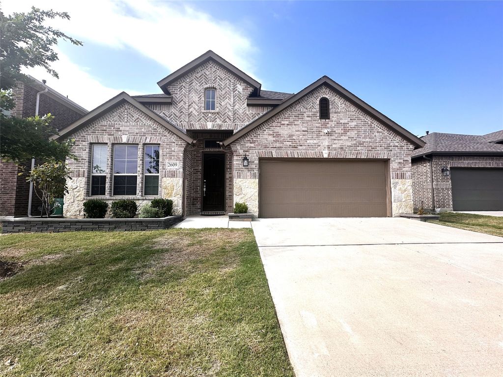2609 Chevy Chase Drive, Denton, TX 76207