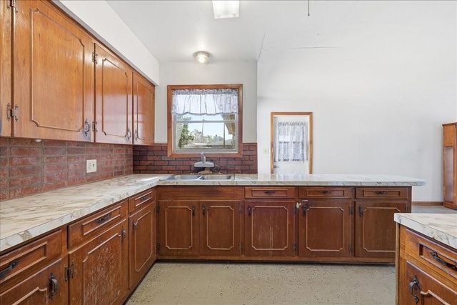 1709 Robin Avenue, Orange, TX 77632