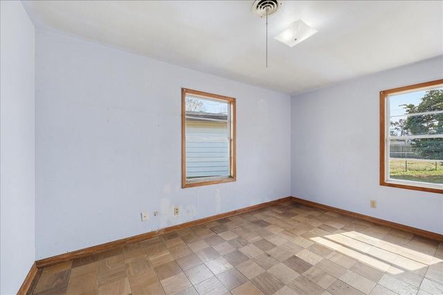 1709 Robin Avenue, Orange, TX 77632