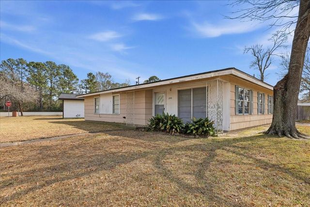 1709 Robin Avenue, Orange, TX 77632