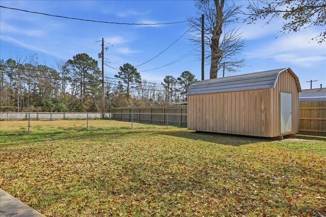 1709 Robin Avenue, Orange, TX 77632