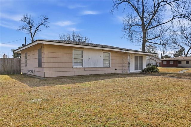 1709 Robin Avenue, Orange, TX 77632