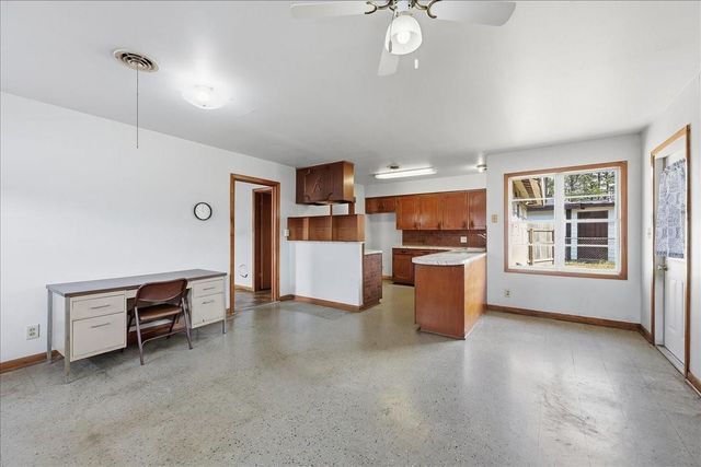 1709 Robin Avenue, Orange, TX 77632