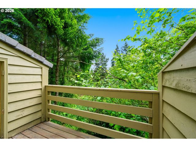358 CERVANTES Cir, Lake Oswego, OR 97035