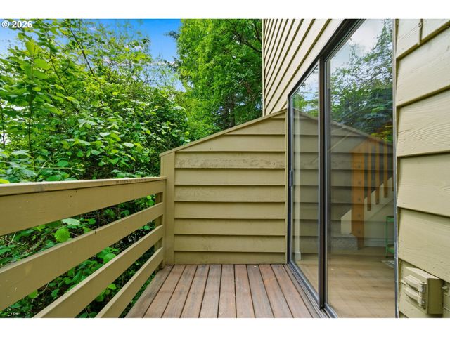 358 CERVANTES Cir, Lake Oswego, OR 97035