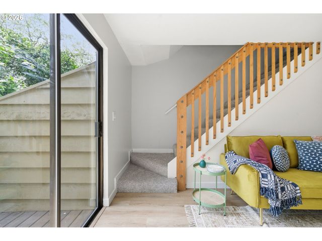 358 CERVANTES Cir, Lake Oswego, OR 97035