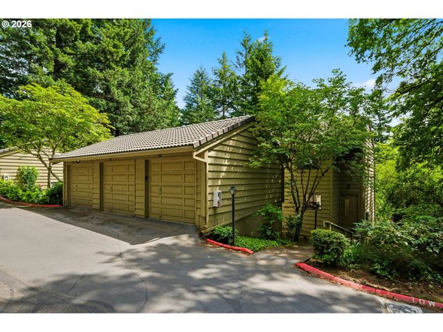 358 CERVANTES Cir, Lake Oswego, OR 97035