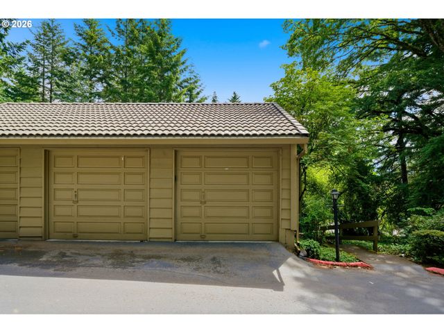 358 CERVANTES Cir, Lake Oswego, OR 97035
