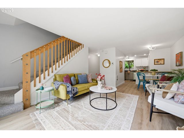 358 CERVANTES Cir, Lake Oswego, OR 97035