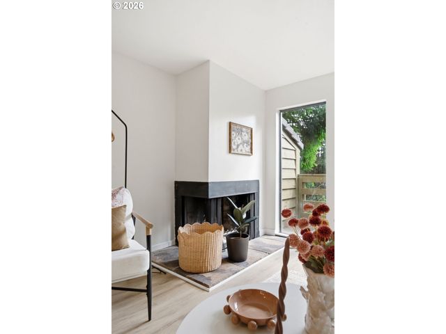 358 CERVANTES Cir, Lake Oswego, OR 97035