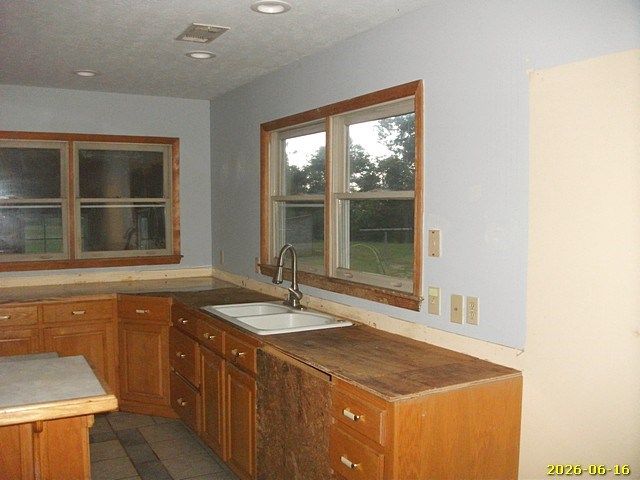 66 Pine Knot Farms Road, Box Springs, GA 31801