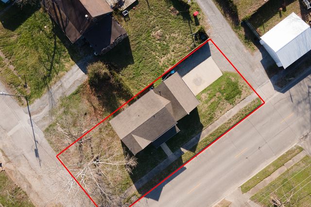 1925 Hamilton Street, Murphysboro, IL 62966