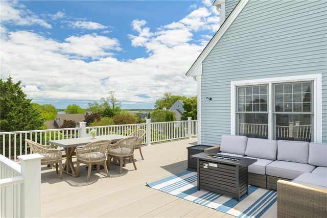116 Gideon Lawton Lane, Portsmouth, RI 02871