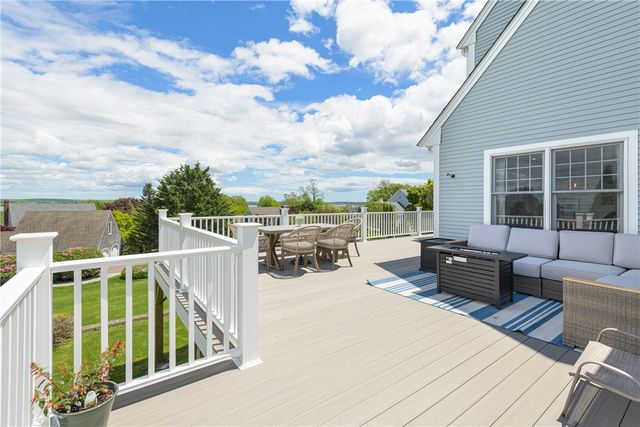 116 Gideon Lawton Lane, Portsmouth, RI 02871
