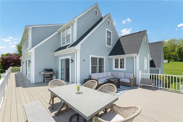 116 Gideon Lawton Lane, Portsmouth, RI 02871