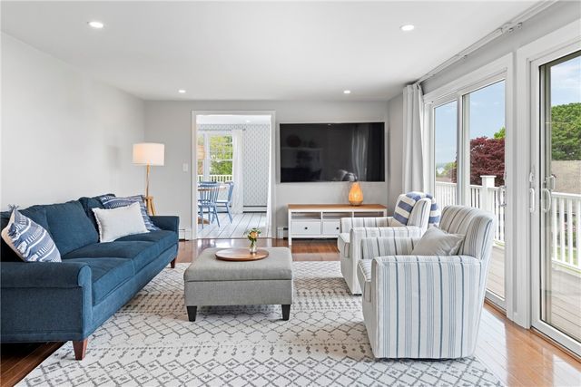 116 Gideon Lawton Lane, Portsmouth, RI 02871