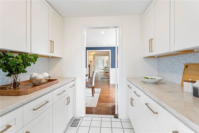 116 Gideon Lawton Lane, Portsmouth, RI 02871