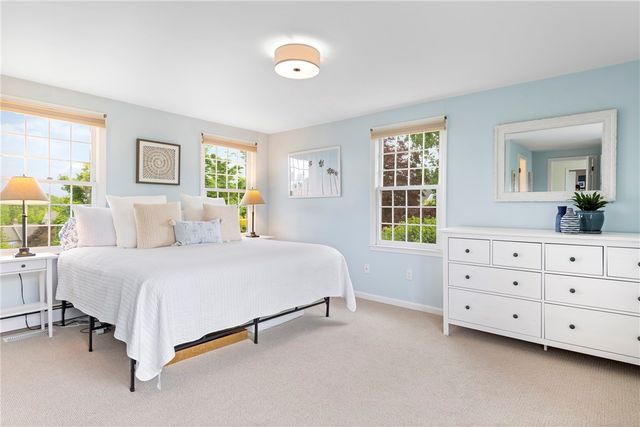 116 Gideon Lawton Lane, Portsmouth, RI 02871