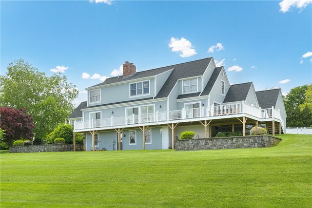 116 Gideon Lawton Lane, Portsmouth, RI 02871