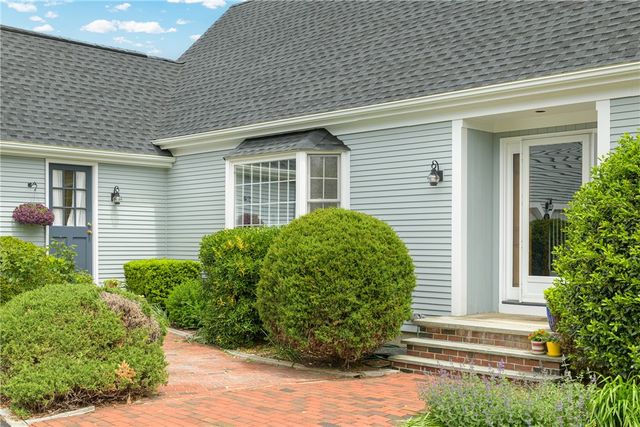 116 Gideon Lawton Lane, Portsmouth, RI 02871