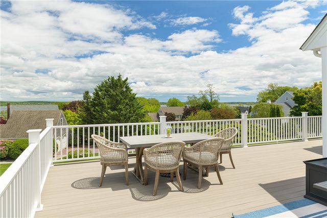 116 Gideon Lawton Lane, Portsmouth, RI 02871