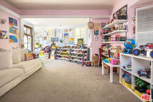 10365 Holman Avenue, Los Angeles, CA 90024