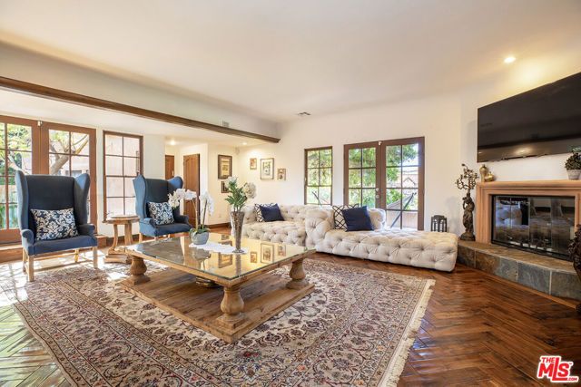 10365 Holman Avenue, Los Angeles, CA 90024