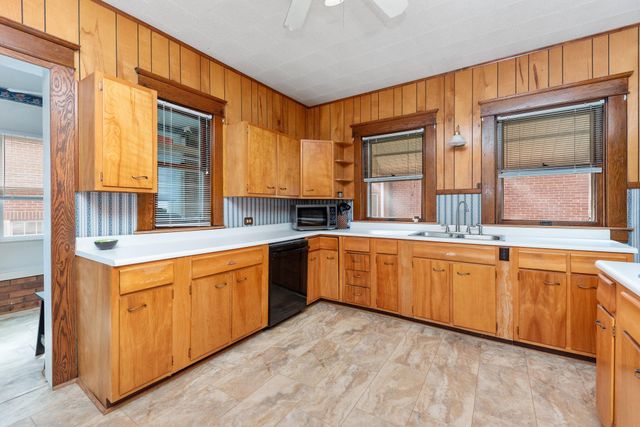 916 E 2nd Street, Maysville, KY 41056