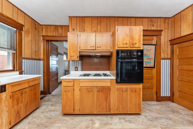 916 E 2nd Street, Maysville, KY 41056