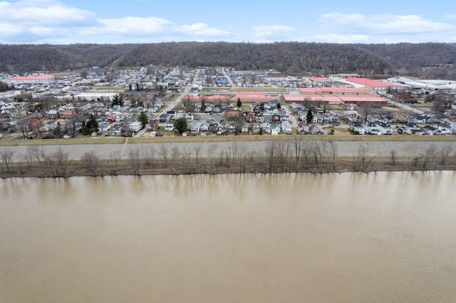 916 E 2nd Street, Maysville, KY 41056