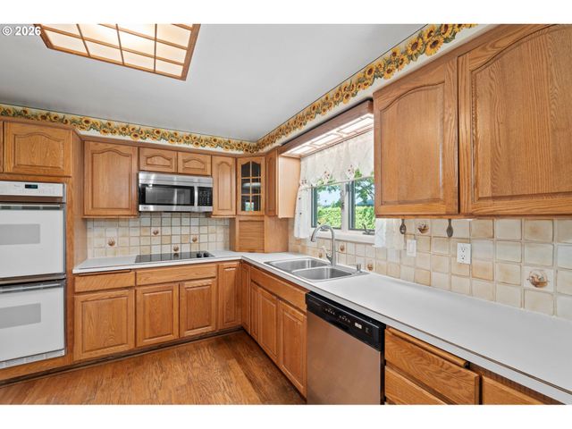 505 Ne DEXTER Ct, Gresham, OR 97030