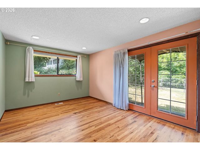 505 Ne DEXTER Ct, Gresham, OR 97030