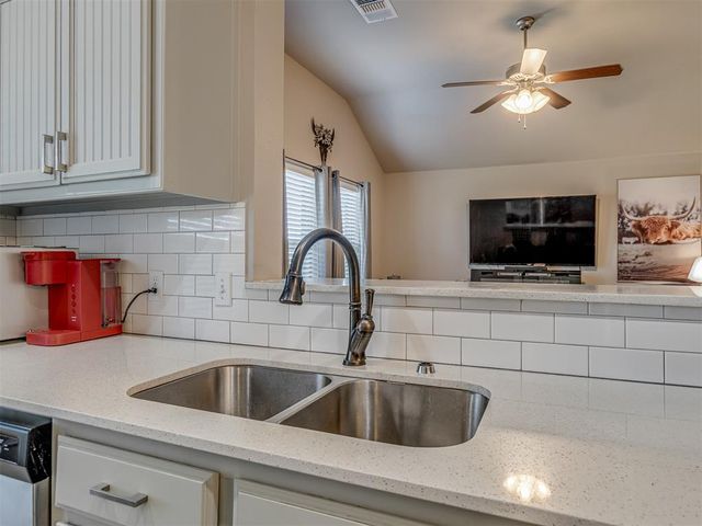 2905 Fawn Lily Street, Oklahoma City, OK 73128